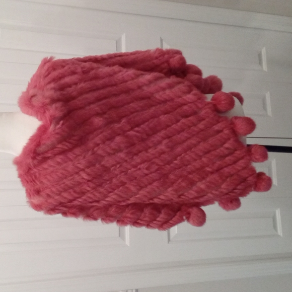 HALE BOB faux Fur POM POM Poncho - Picture 3 of 3